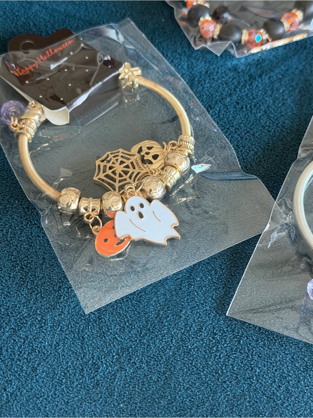 NWT 6 different Halloween Charm stretchy Bracelets - Ghosts & Pumpkins - Picture 4 of 7
